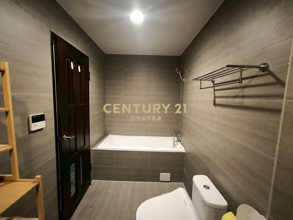 三峽櫻花景觀四改三房車位