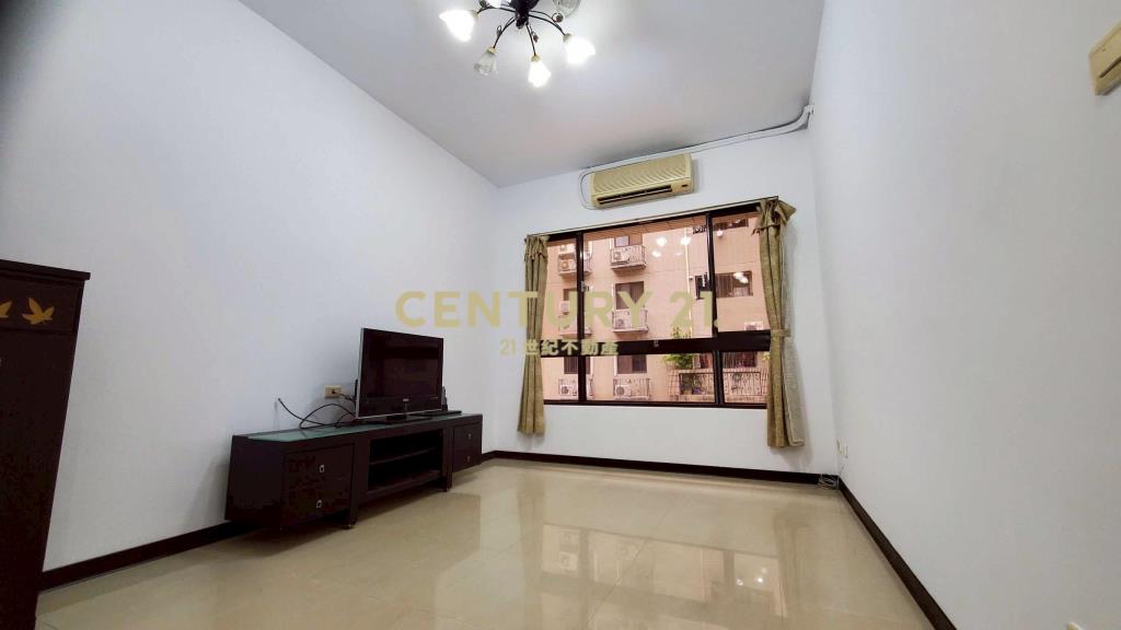 三峽北大愛在歐洲二房車