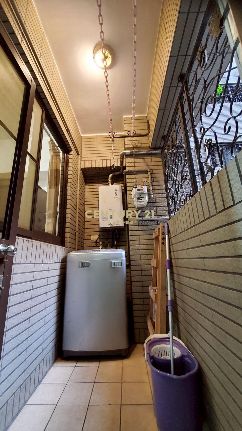 三峽北大愛在歐洲二房車