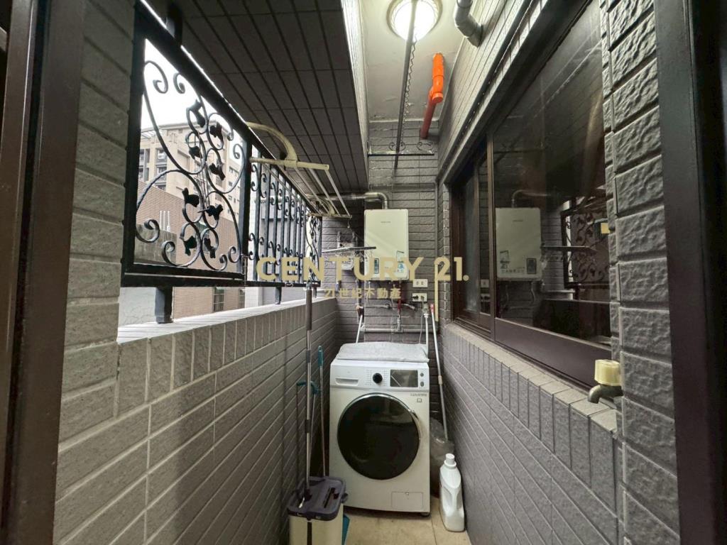 三峽捷運站旁明亮二房