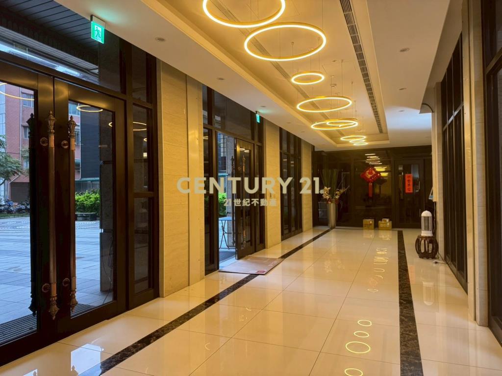 三峽捷運站旁明亮二房