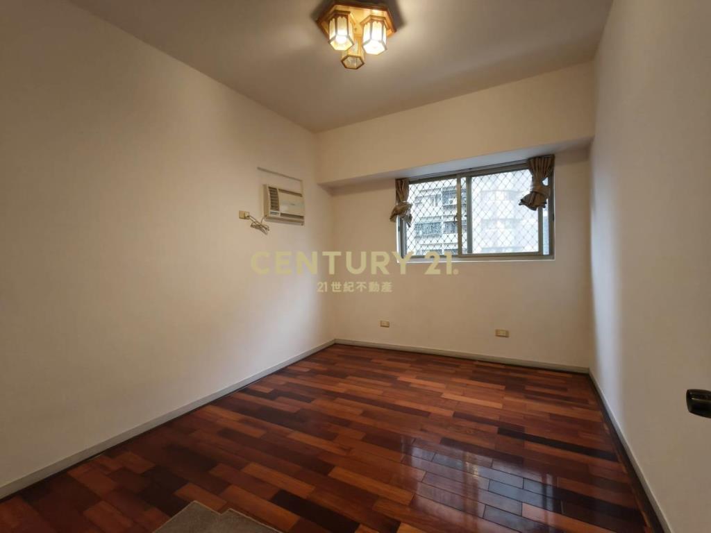 翠亨邨暖心首選三房平車