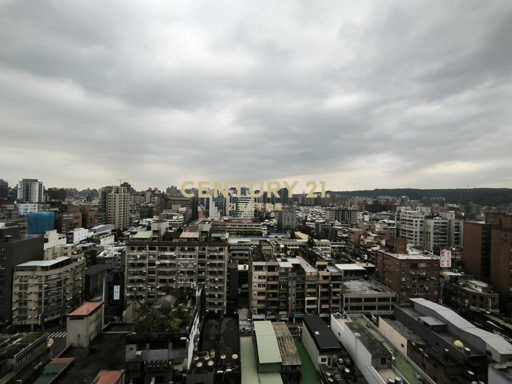 桃園易德聚全新兩房平車