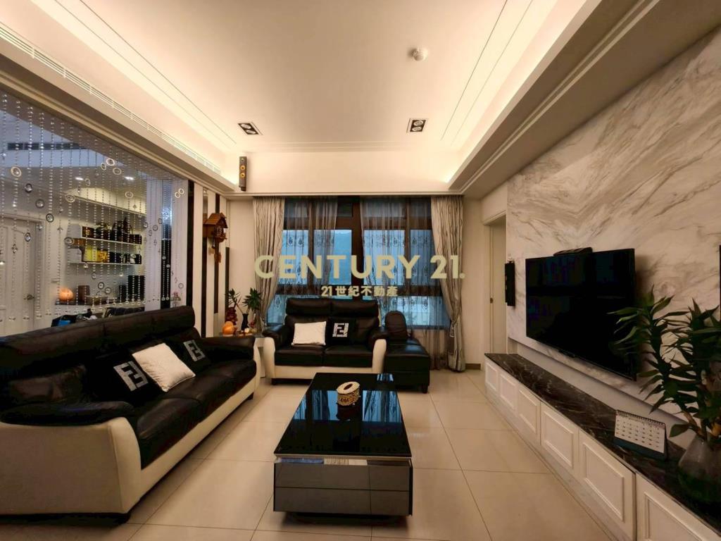 雷諾瓦3+1房雙車位