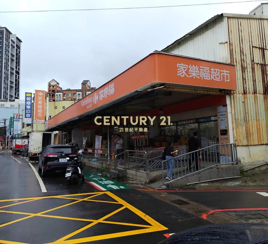 竹仁國小旁華廈三房車