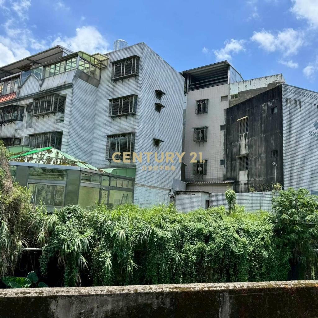 三峽加州陽光百坪透天