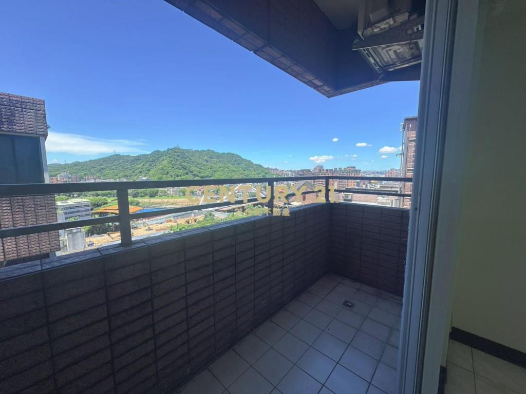 三峽龍門低公設大坪數景觀樓