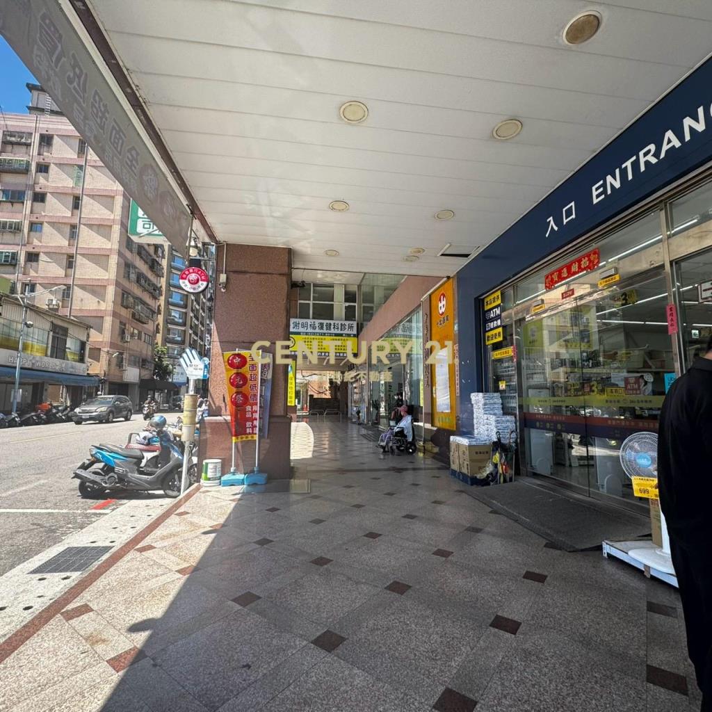 三峽龍門低公設大坪數景觀樓