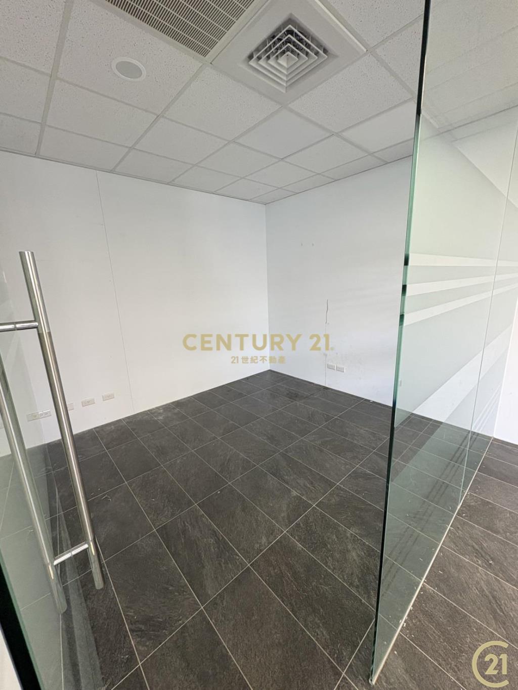 CMBD林口頂級商辦雙車位