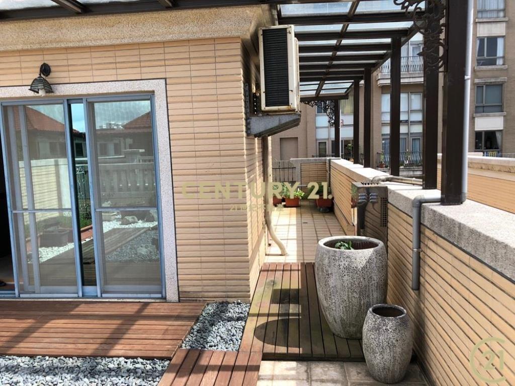 美麗花園電梯別墅