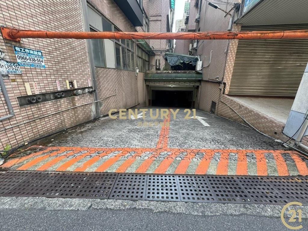松柏盧黃金透店