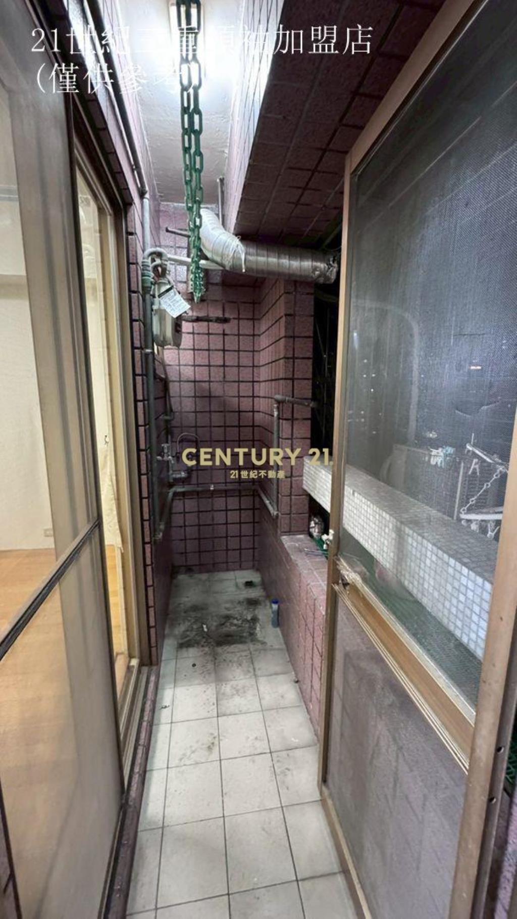 W022.絕版景觀公園第一排2+1房車