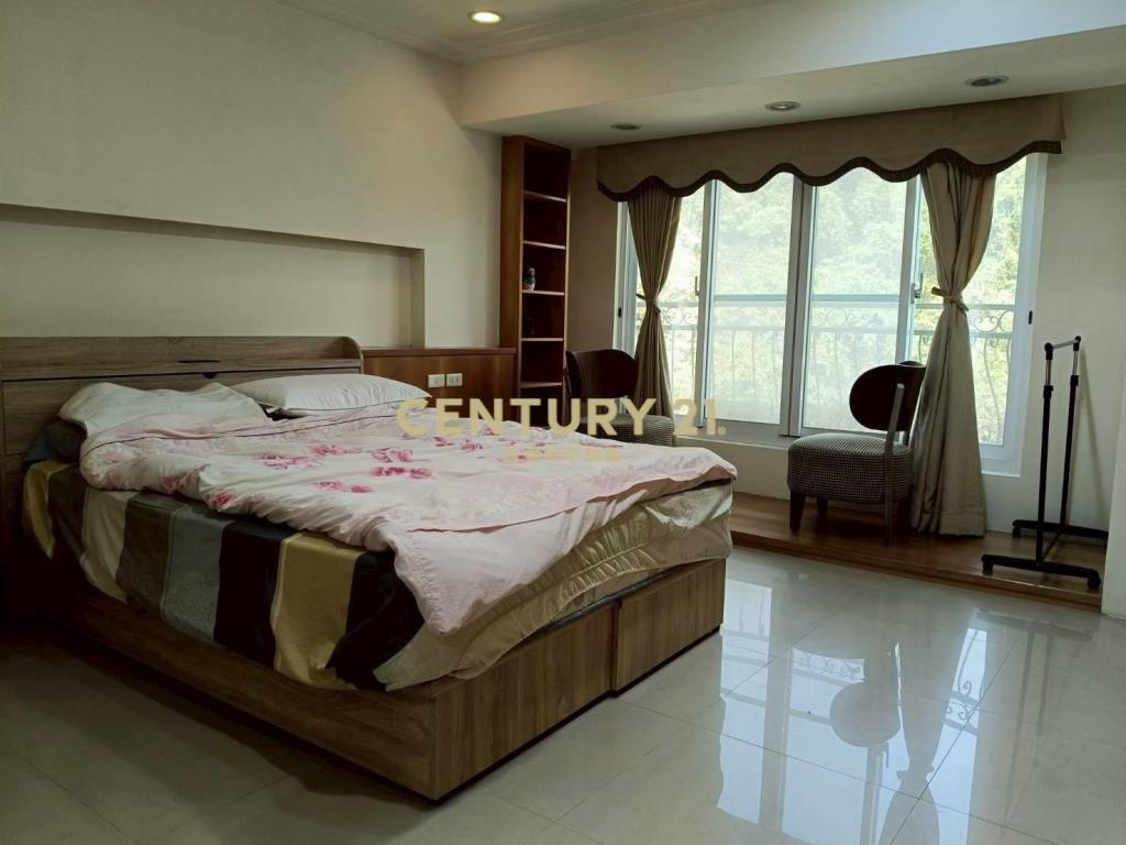 莫內花園庭外戶