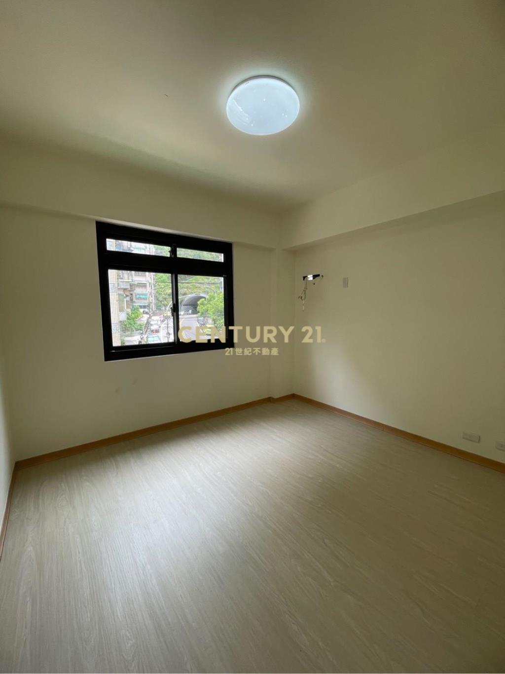 台北大國電梯三房車位