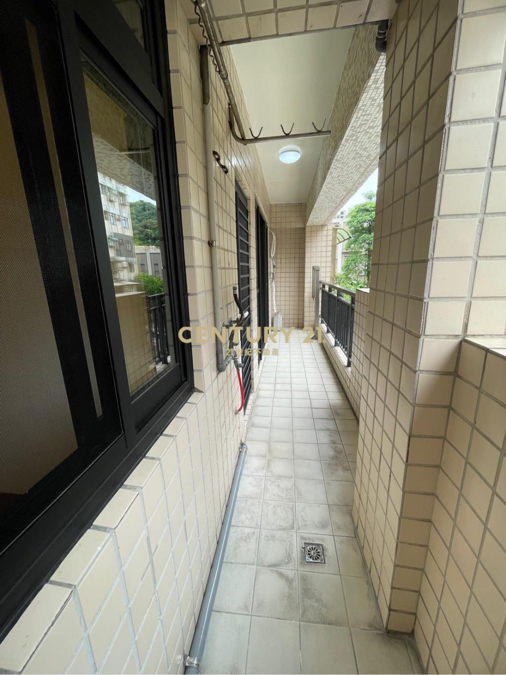 台北大國電梯三房車位