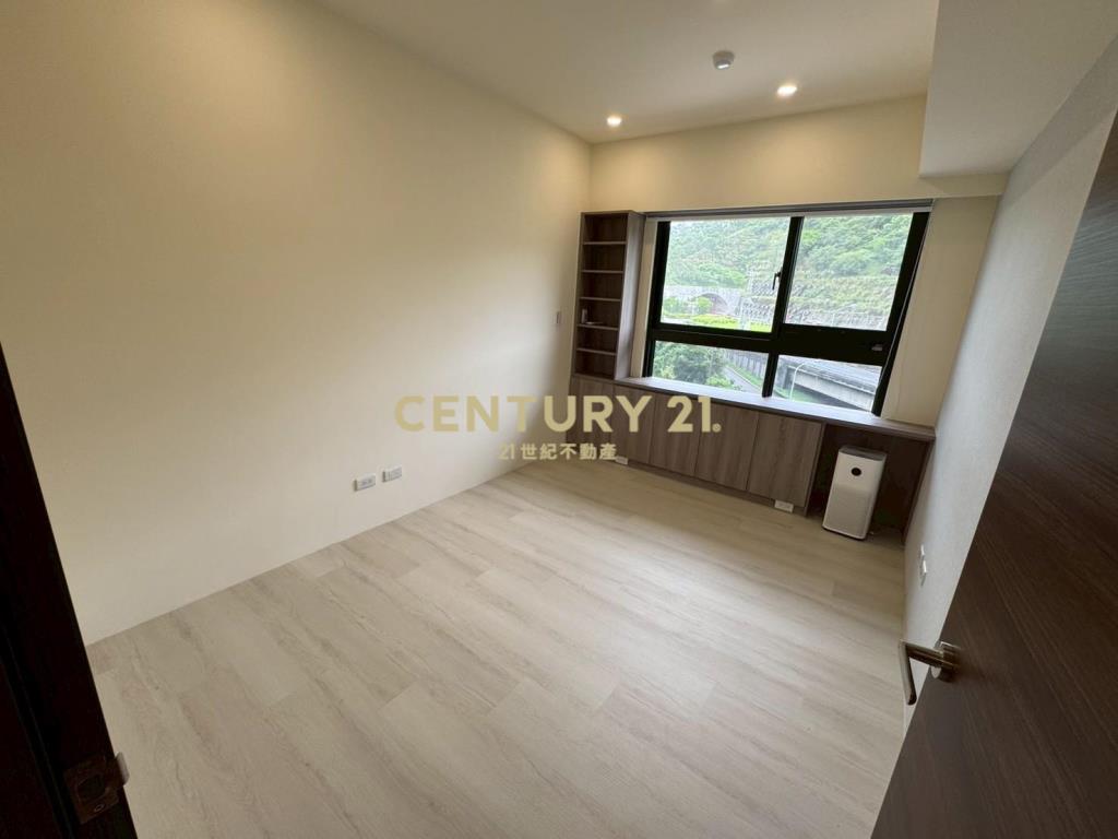 夢悅城精裝三房車位