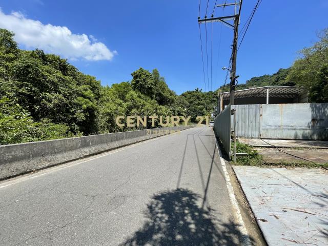 汐止臨路大廠房大空地