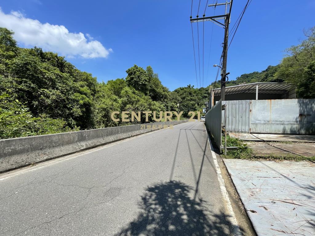 汐止臨路大廠房大空地
