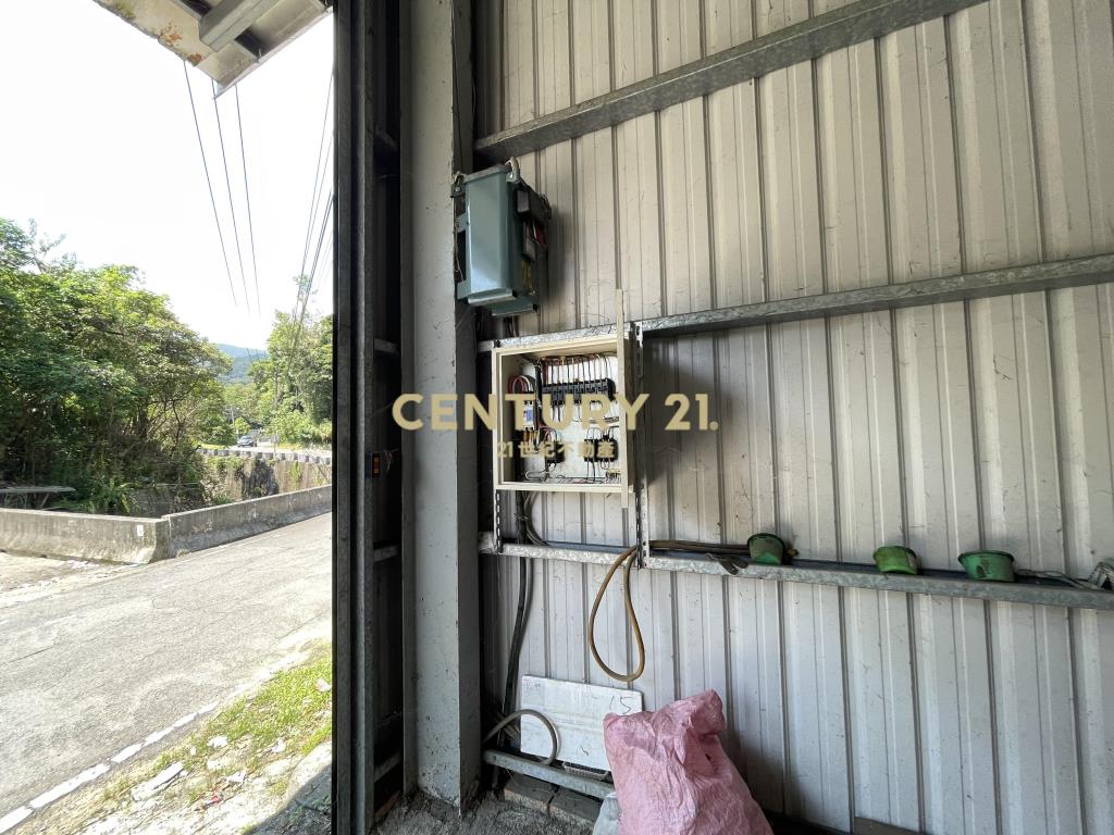 汐止臨路大廠房大空地