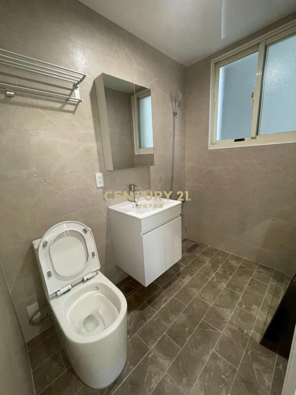 正信低樓層美三房