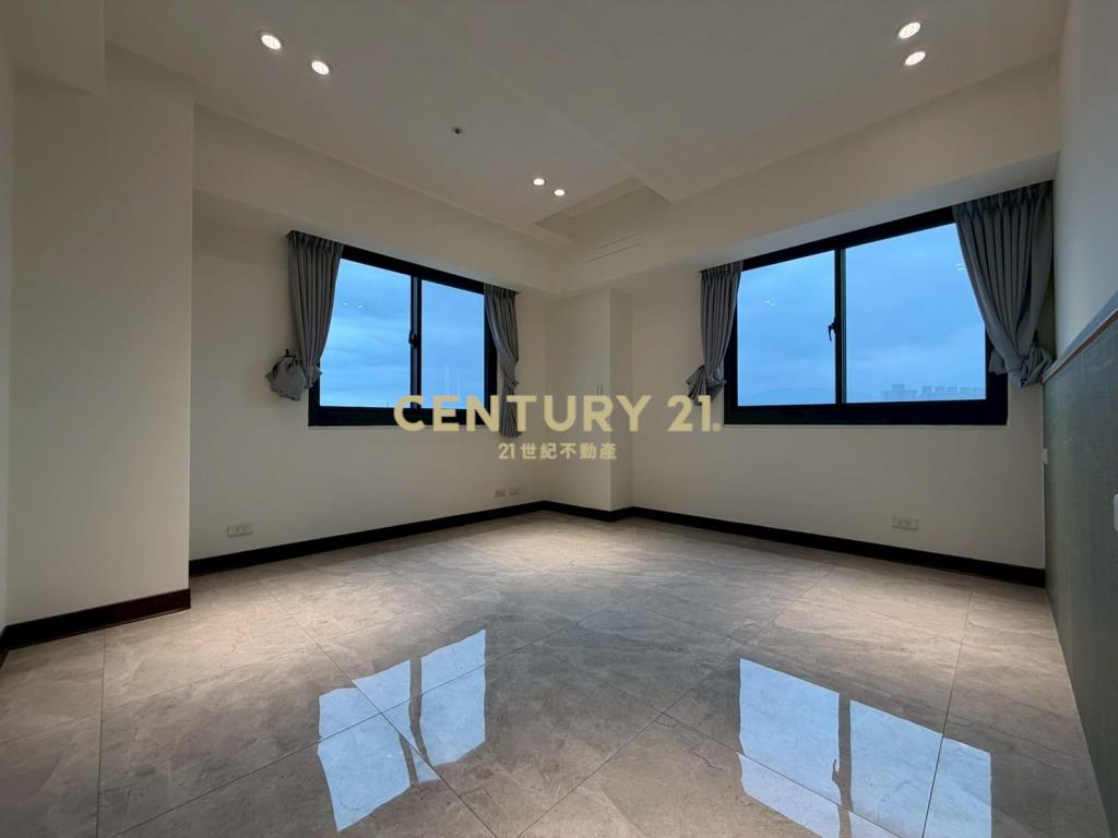 天驕景觀三房+車位