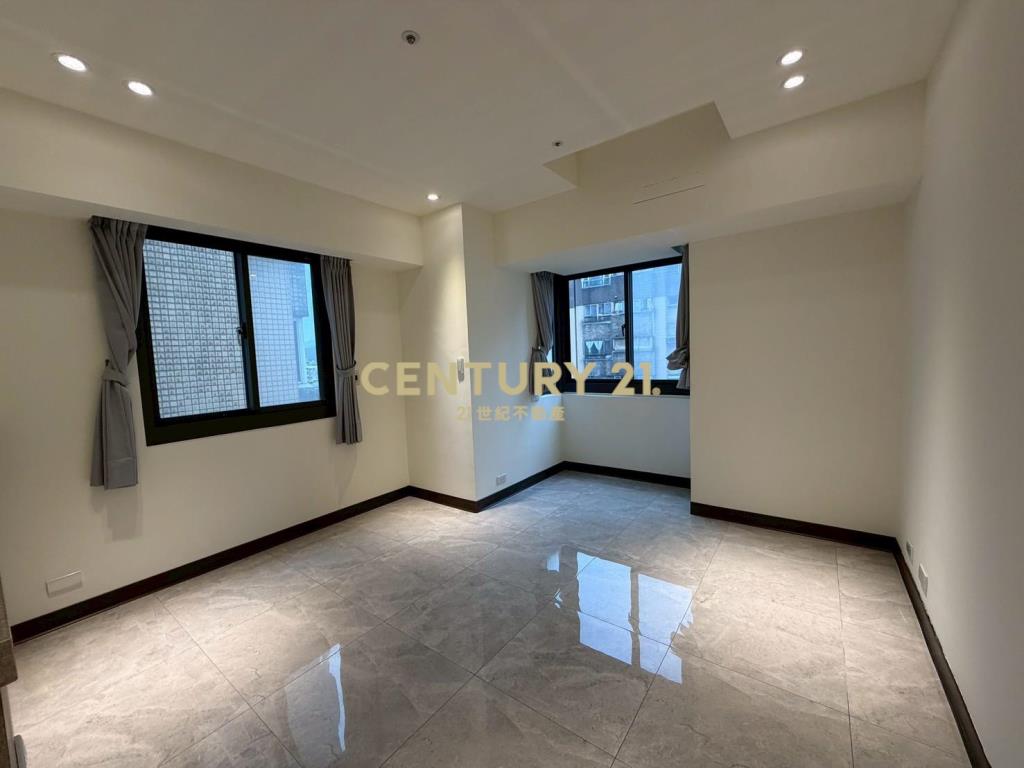 天驕景觀三房+車位