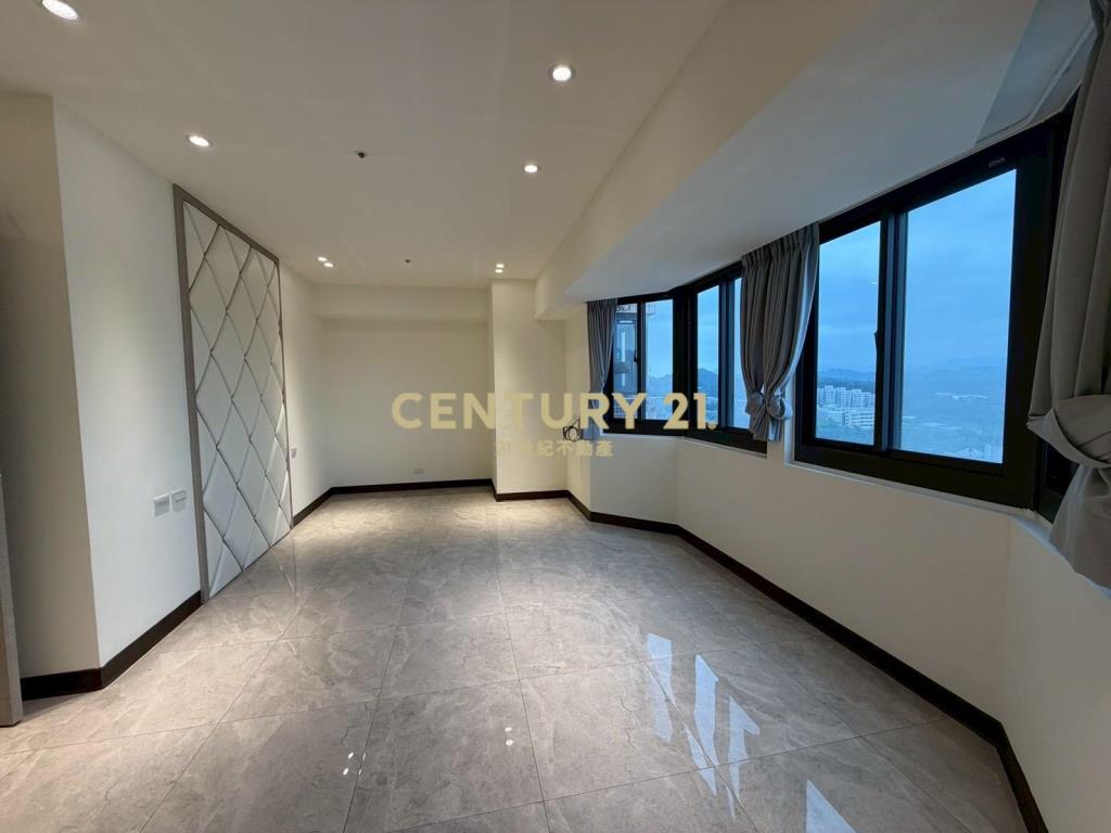 天驕景觀三房+車位