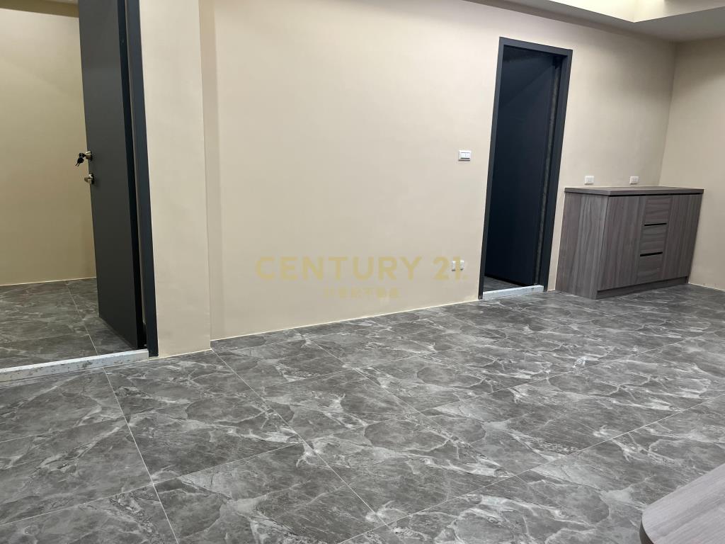 安樂路一段全新裝潢三樓