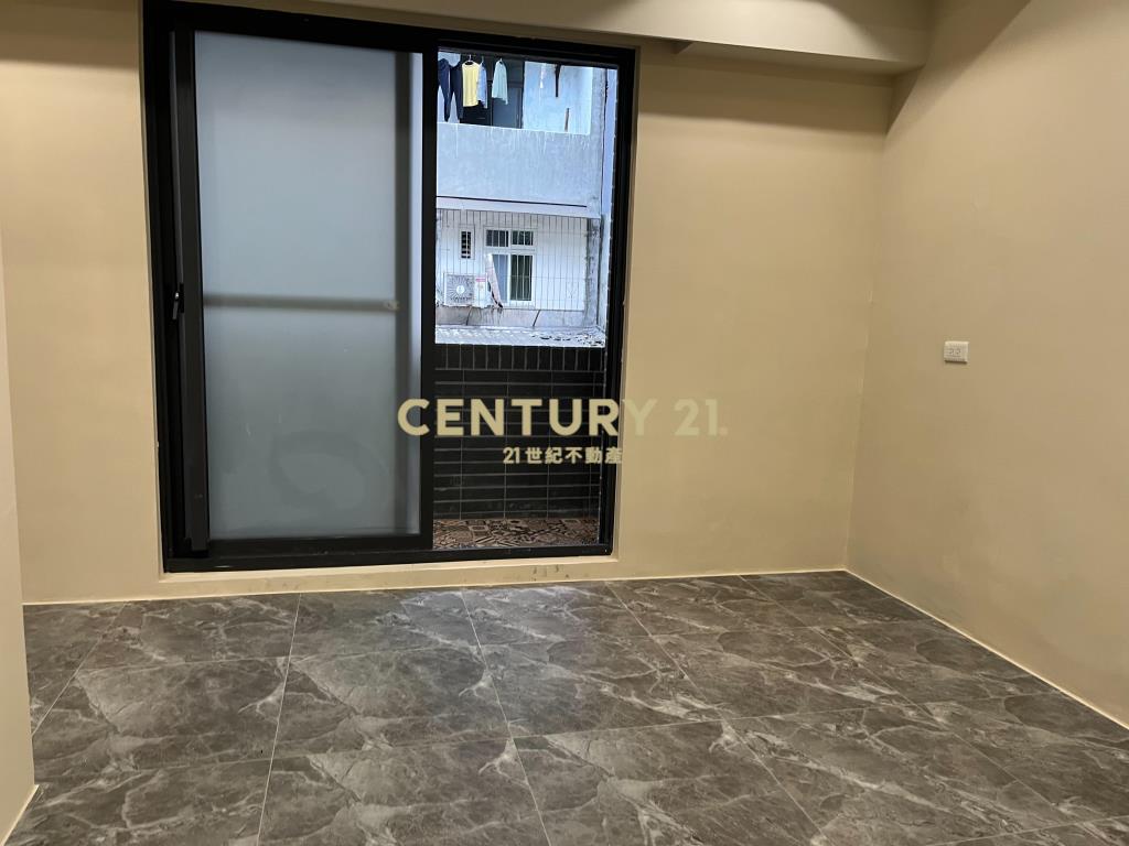 安樂路一段全新裝潢三樓