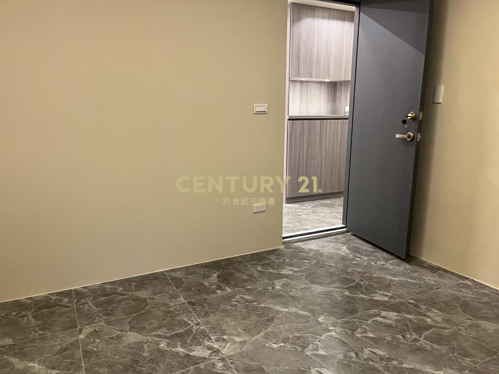 安樂路一段全新裝潢三樓