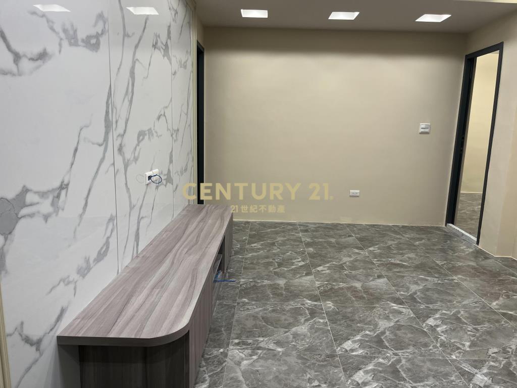 安樂路一段全新裝潢三樓