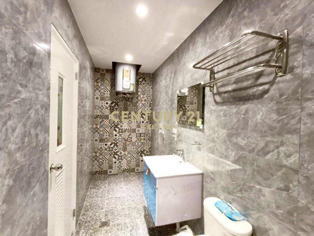 孝二路精美透天套房