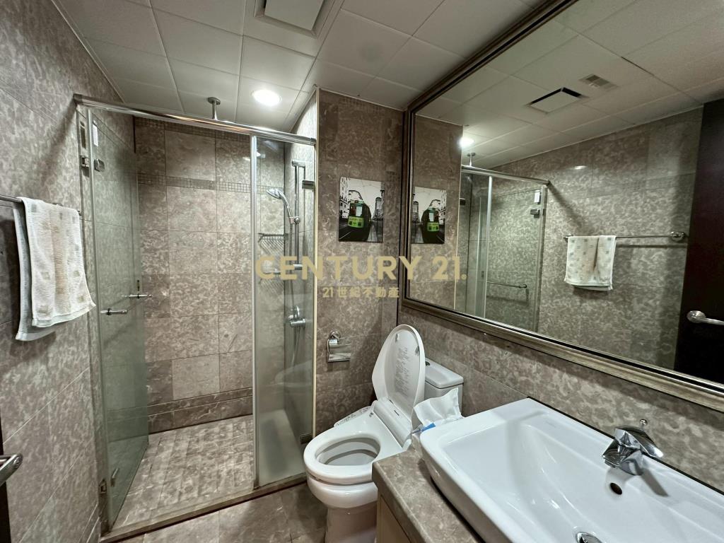 城上城精美三房+平面車位