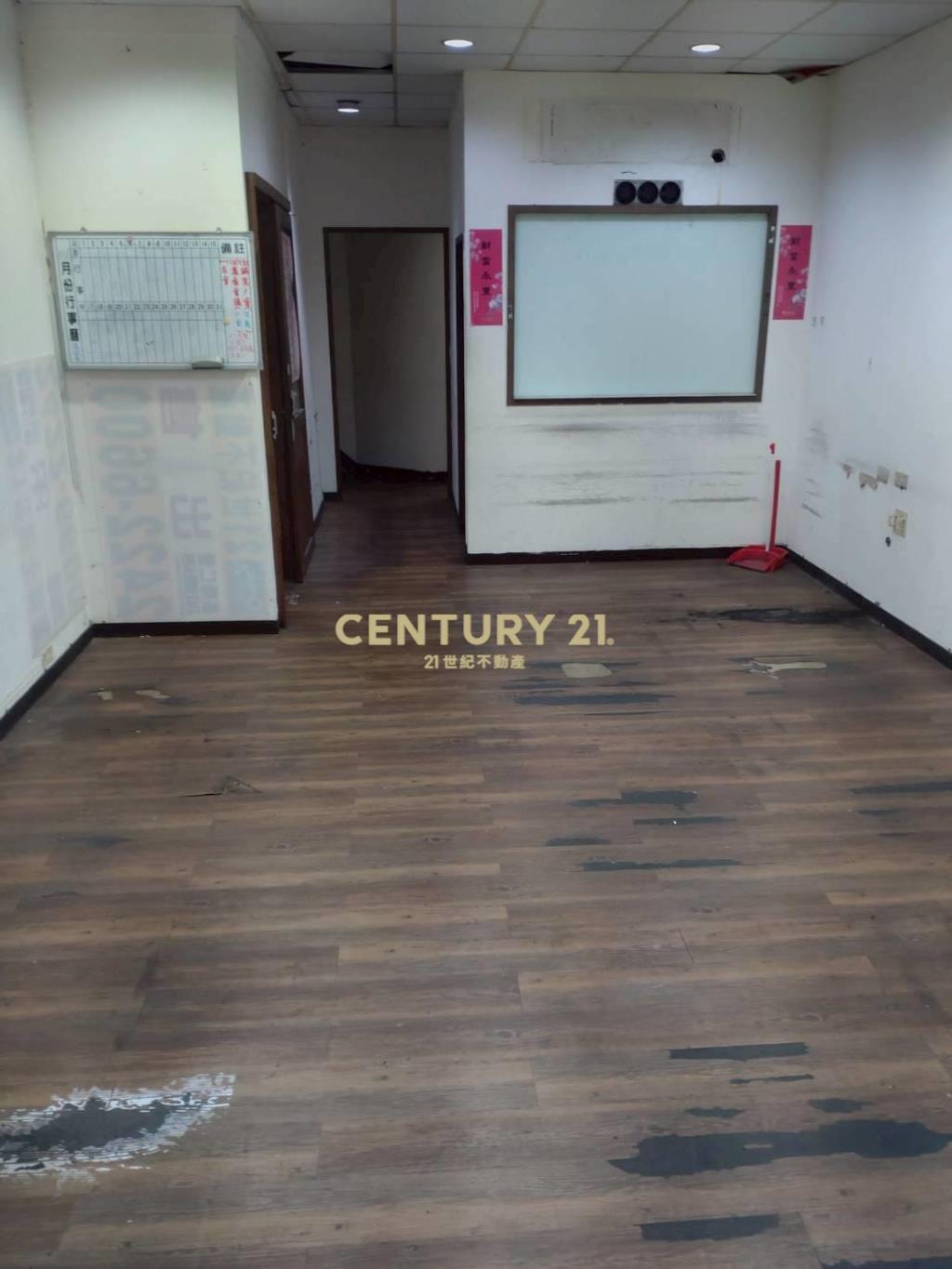 仁一路透天店面租