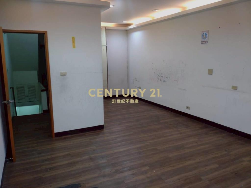 仁一路透天店面租