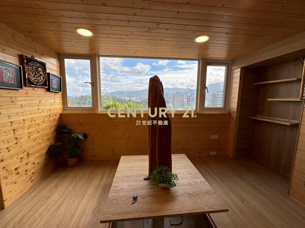 國泰醫院旁機能4房平車