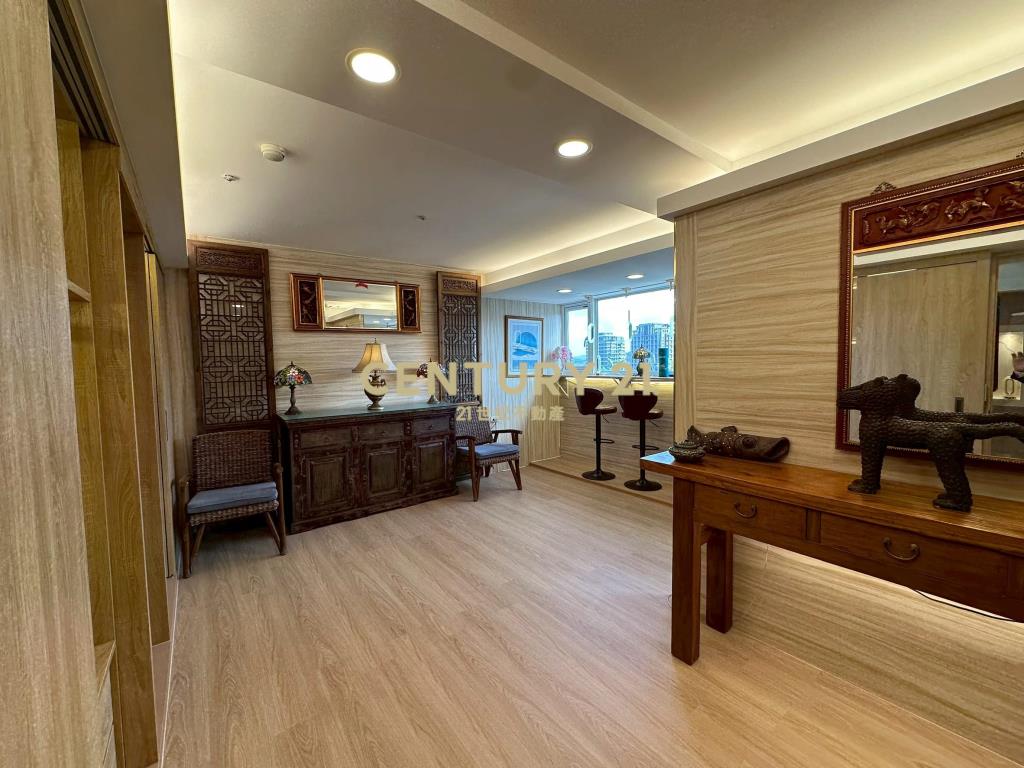 國泰醫院旁機能4房平車