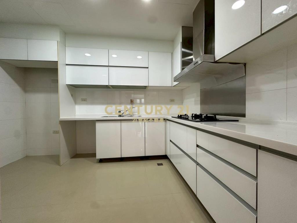 信義君悅氣派豪邸4房+3車位