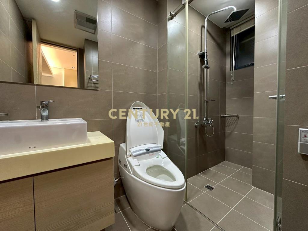 信義君悅氣派豪邸4房+3車位