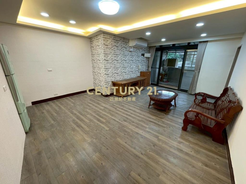 中華路旁3樓公寓