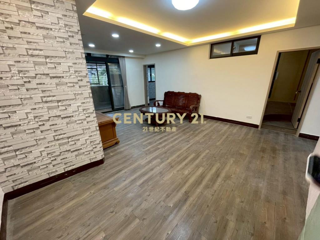 中華路旁3樓公寓