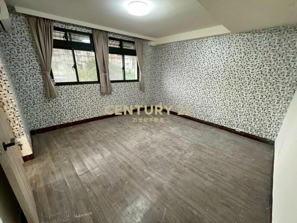 中華路旁3樓公寓