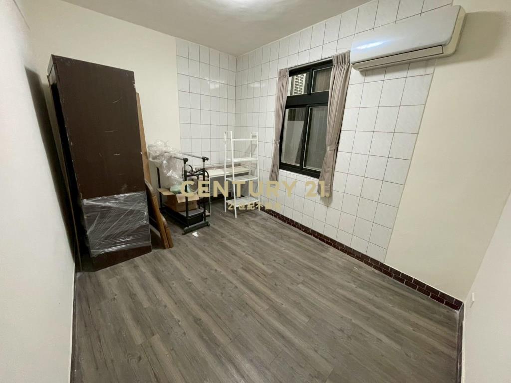 中華路旁3樓公寓