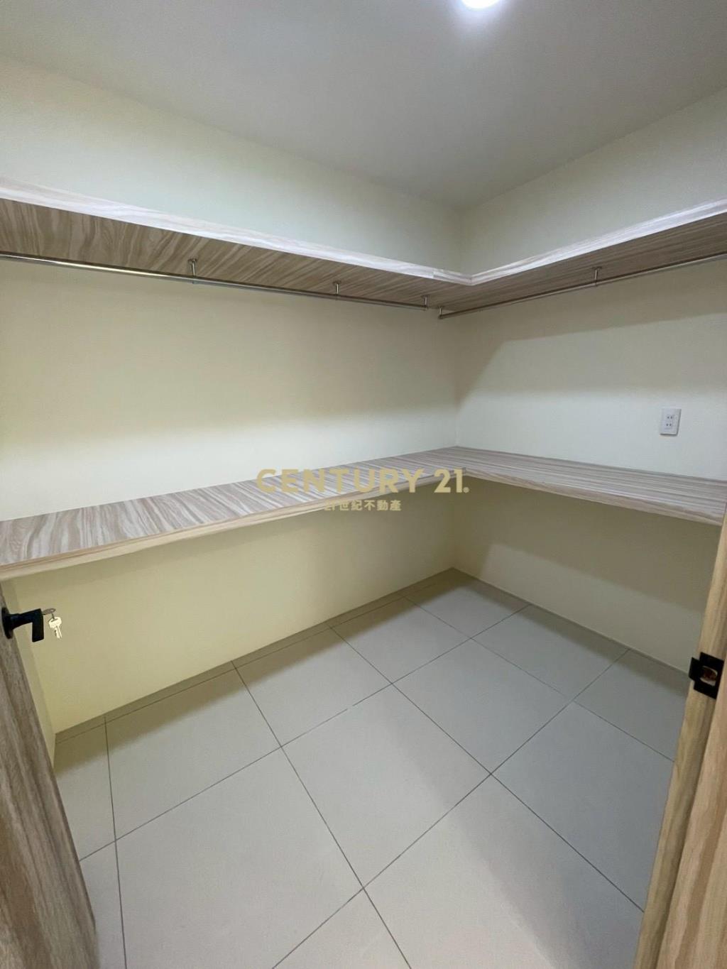 七堵精美裝潢4樓