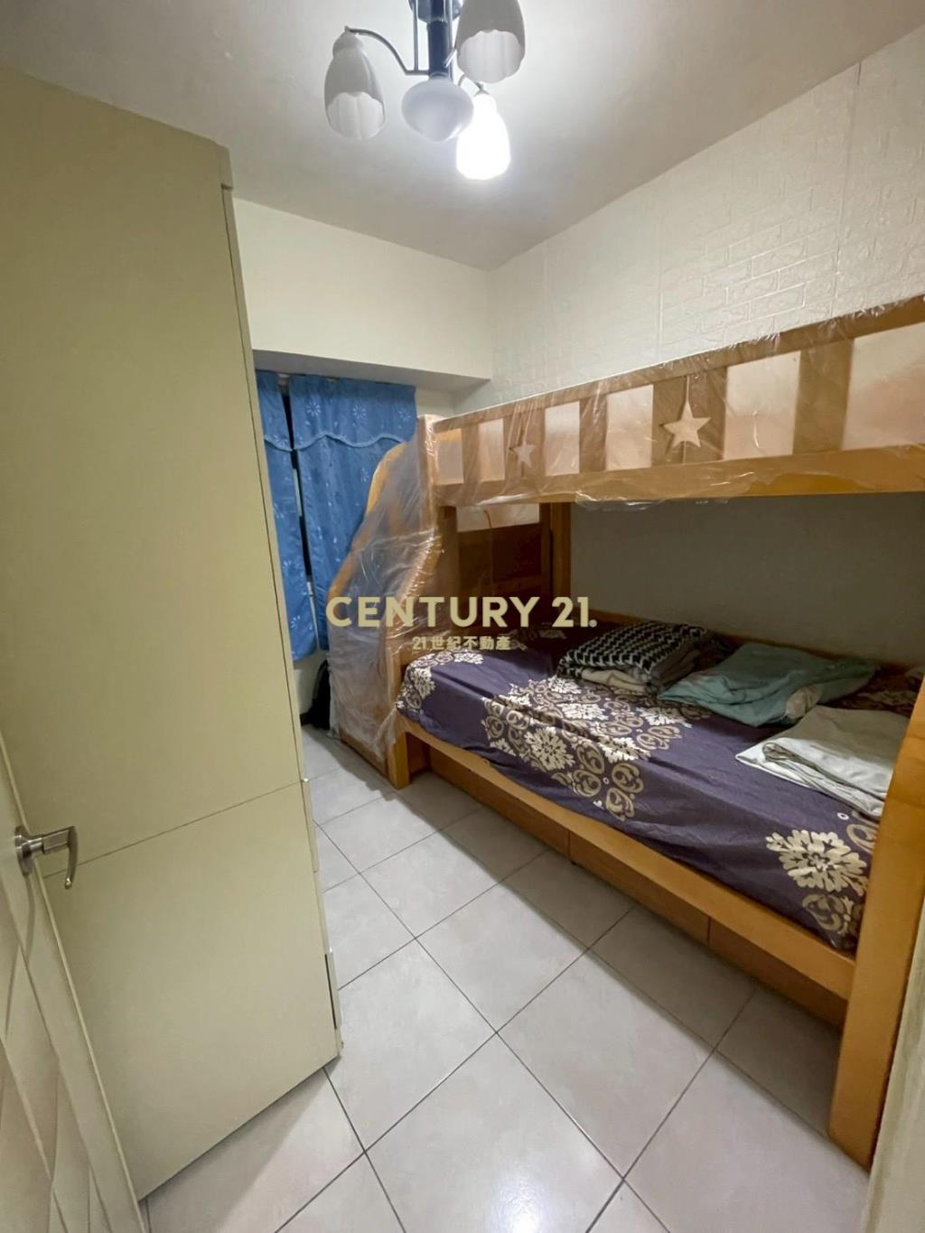 巴塞隆納三房子母車位