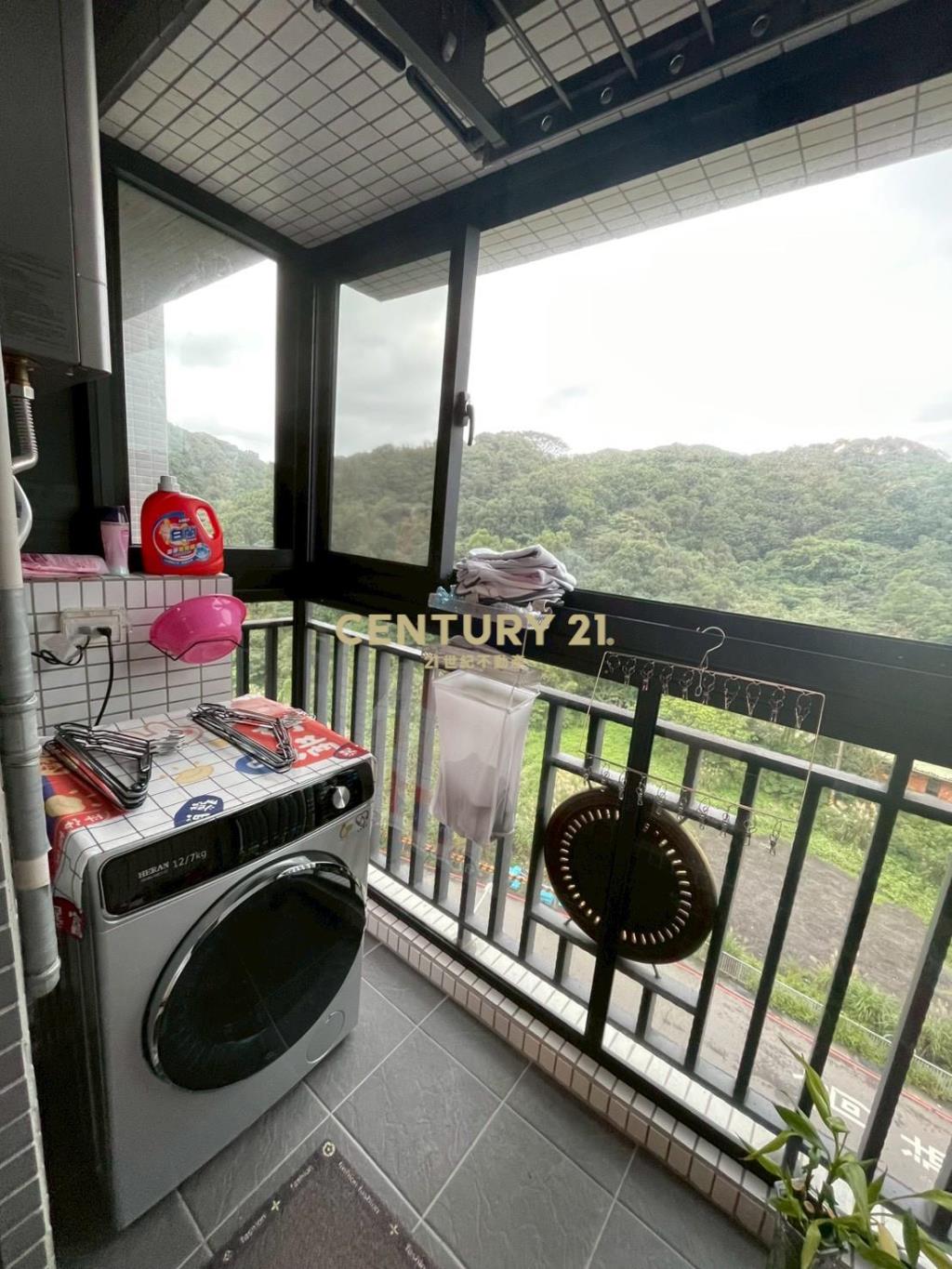 宏貿臻璽溫馨2房