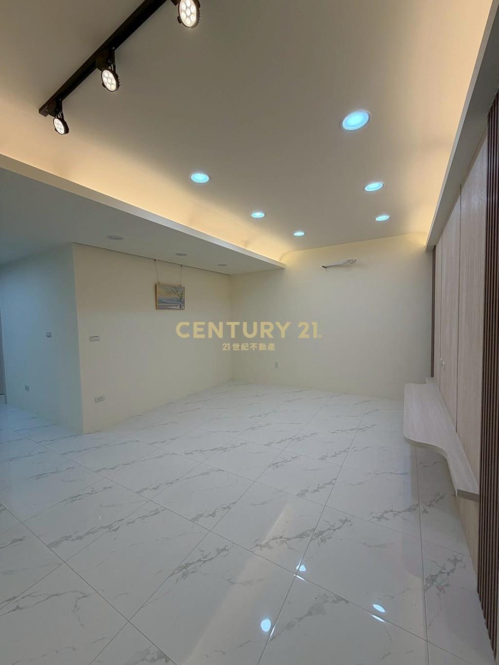 信二路停車場旁精美一樓