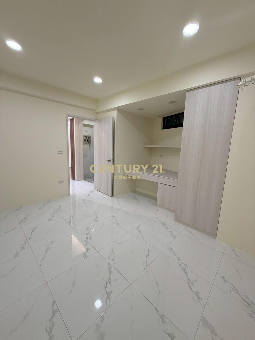 信二路停車場旁精美一樓