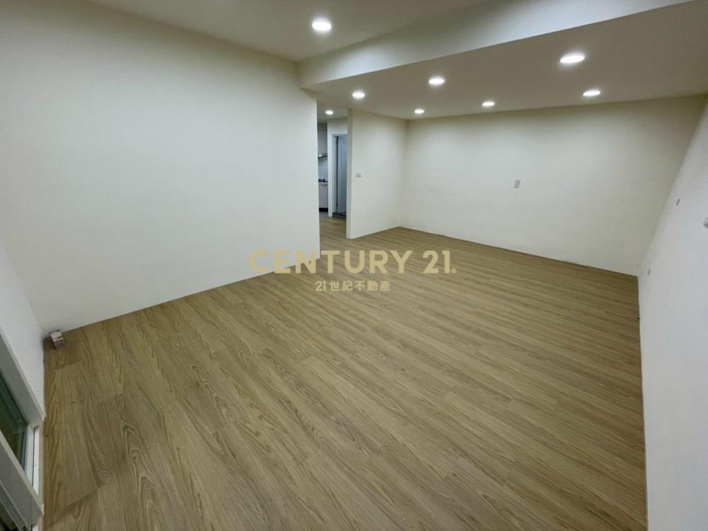 七堵邊間4樓美寓