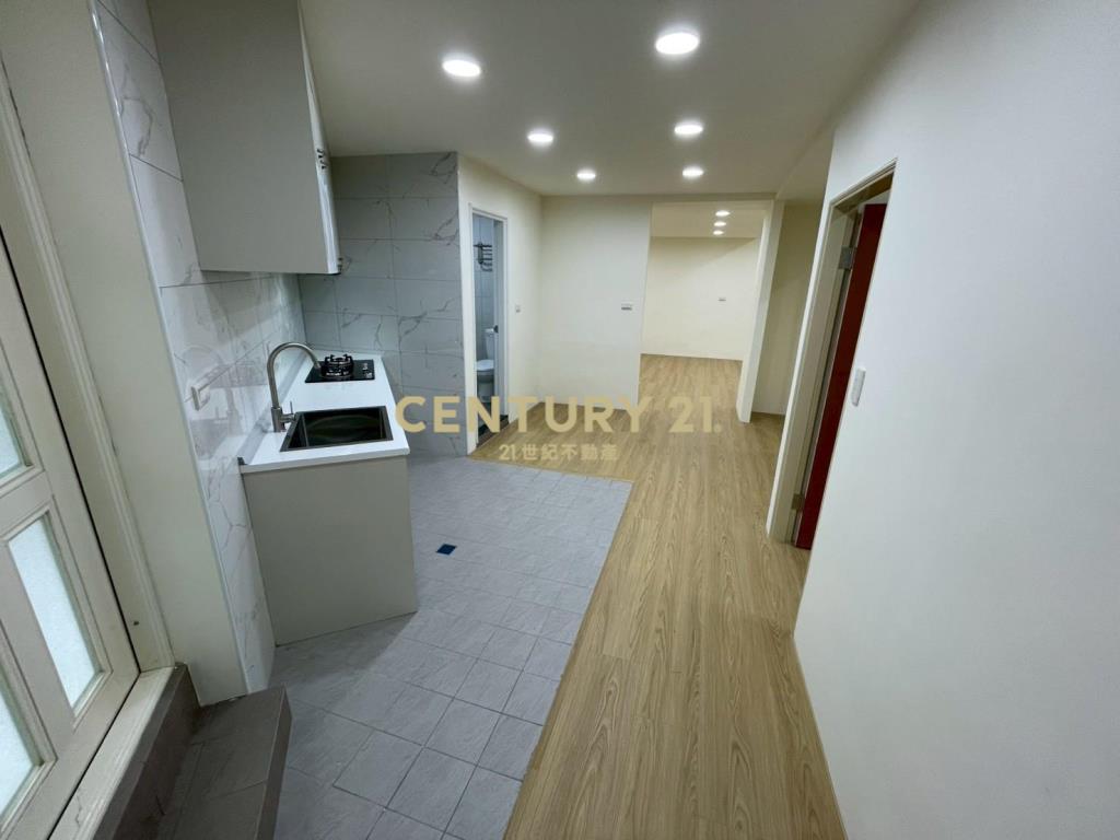 七堵邊間4樓美寓